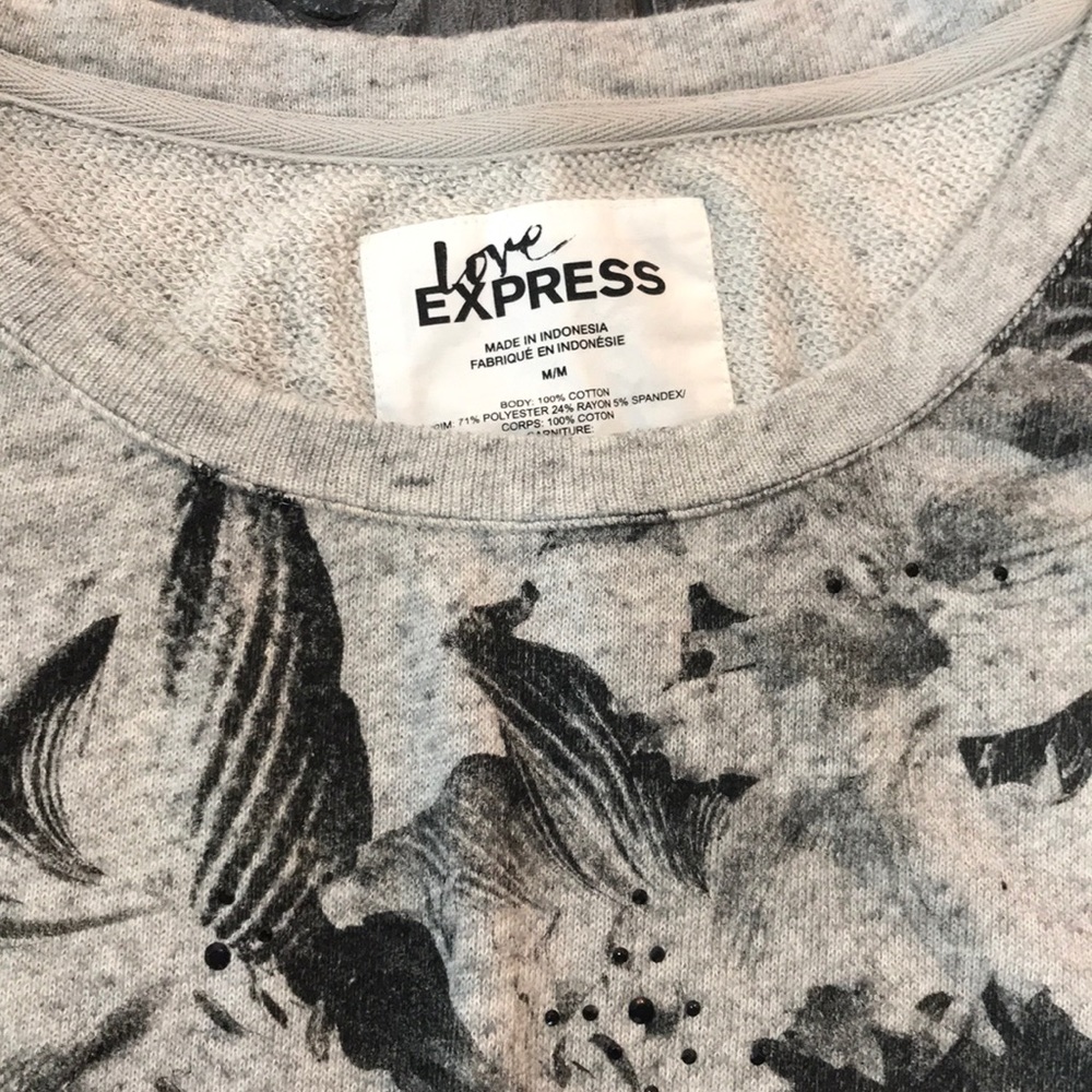 3/4 Sleeve Floral Print Cozy Embellished Sweater - Picture 4 of 8